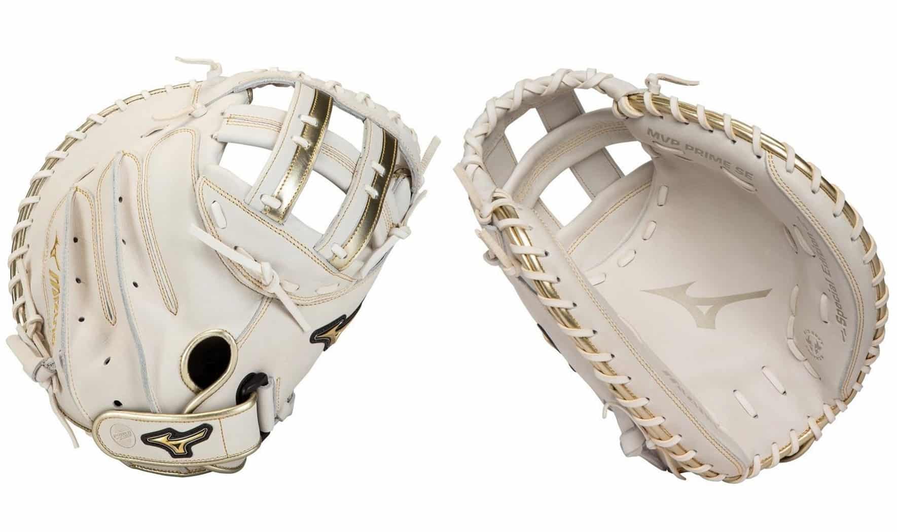 Best Left Handed Catchers Mitts - Our Top Picks [2021 Season]