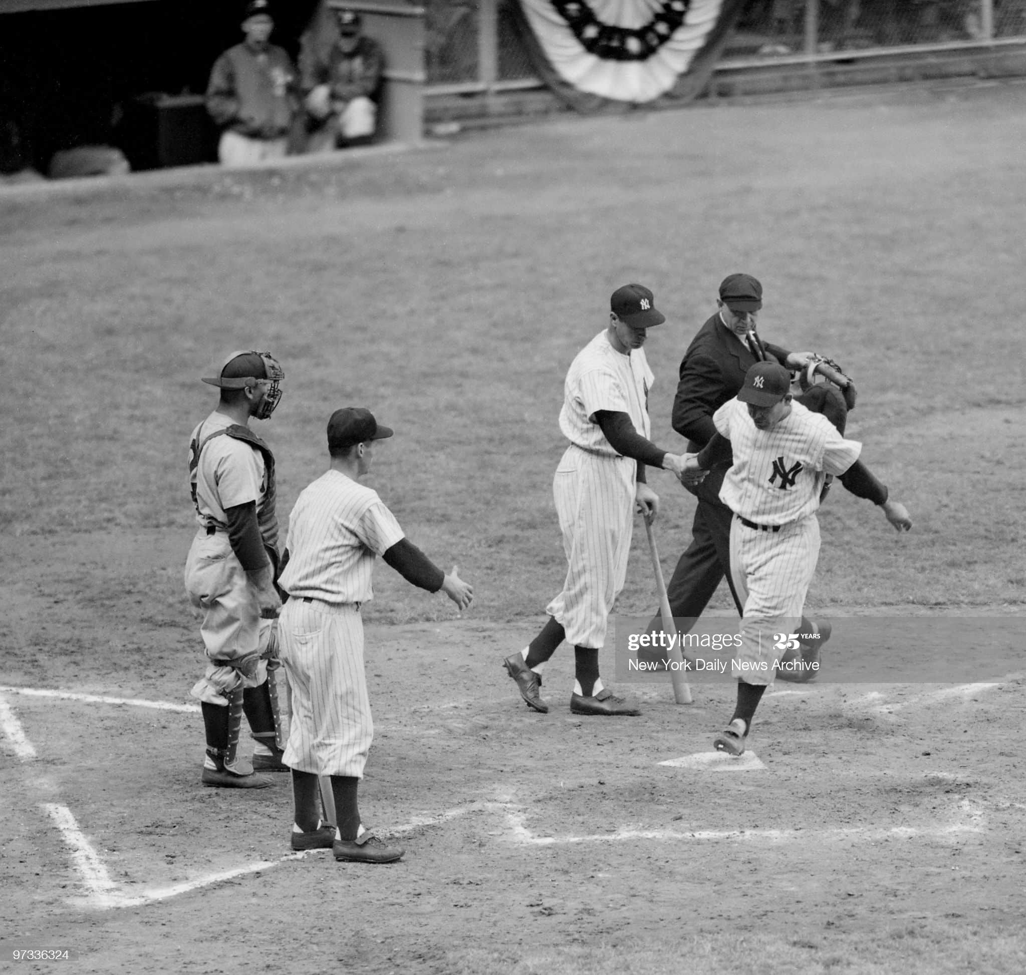 Yogi Berra Joe Dimaggio New York Yankees home run in 1950