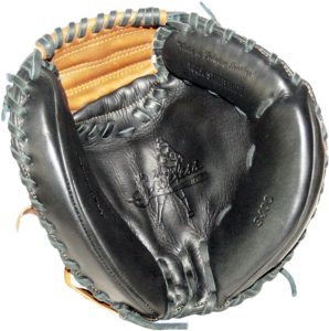 pocket of the shoeless joe catchers mitt for baseball
