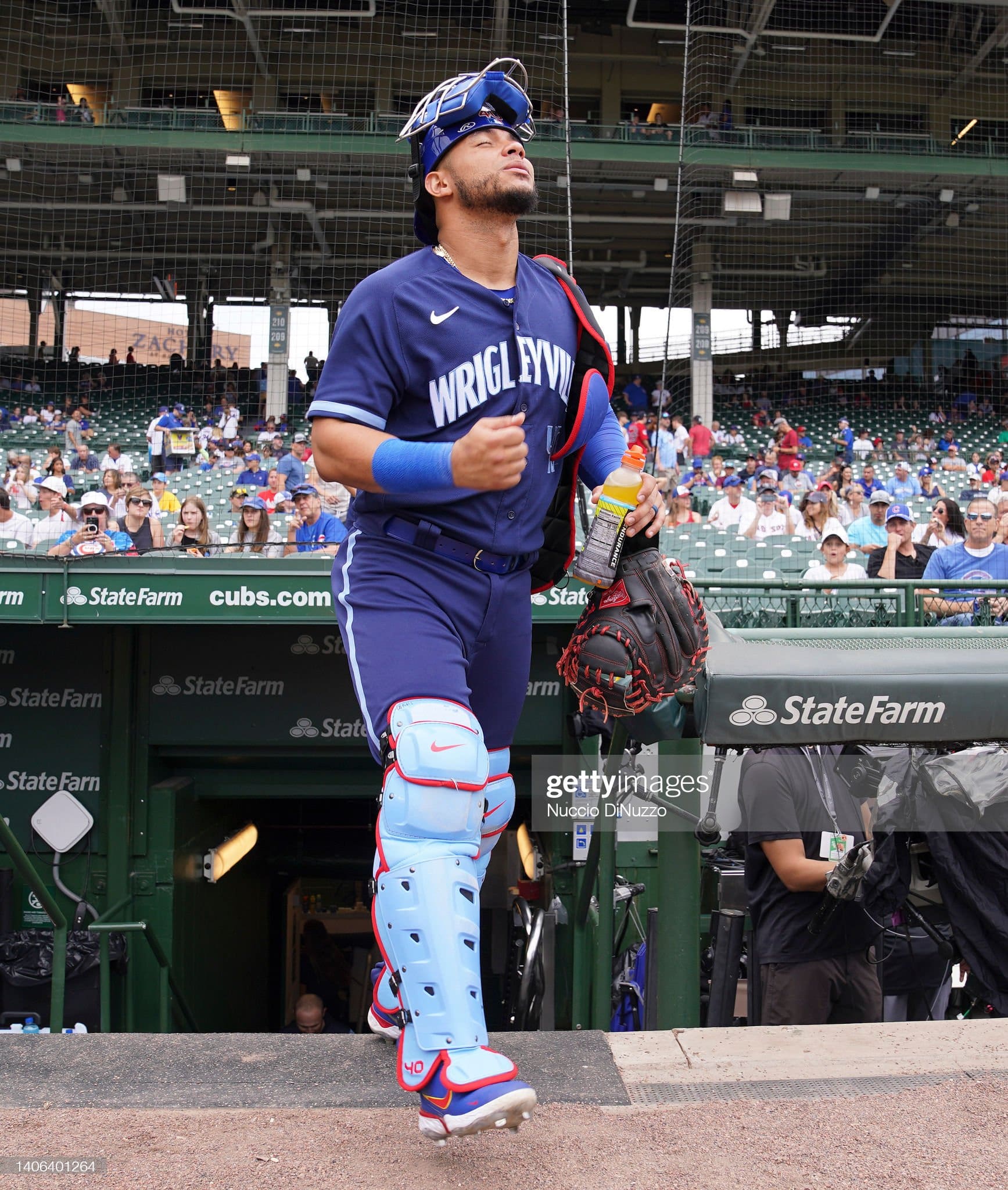 willson contreras catchers gear